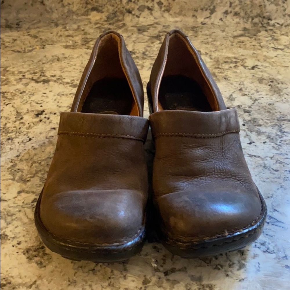 Born platform/clog shoes.